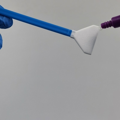 Lint Free Soft Sensor Cleaning Swabs for Camera Absorbent Mikrofiber Bentuk V Individu Dibungkus Paket
