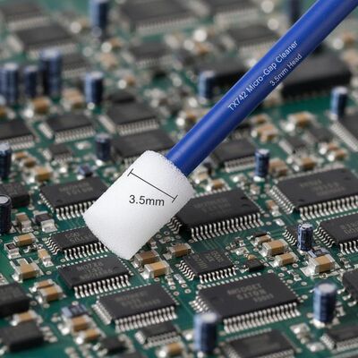 Micro-Gap PCB Cleaner TX742: Kepala spons 3,5 mm pada pegangan sub-75 mm untuk akses yang tak tertandingi di perakitan ramai