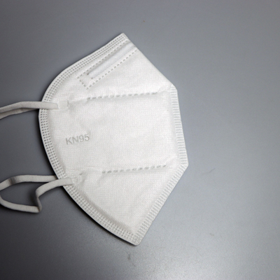 Pelindung PPE 4 Lapisan Bebas Serat FFP2 Masker KN95 Dilipat